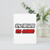 Der halbe Feuerwehrmann... der halbe Superheld Postkarte (Stehend Vorderseite)