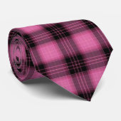 Der Hals-Krawatte schwarzer Fuschia karierte Krawatte (Gerollt)