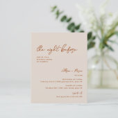 Der Haushalt ruiniert vor dem Abendessen der Probe (Stehend Vorderseite)