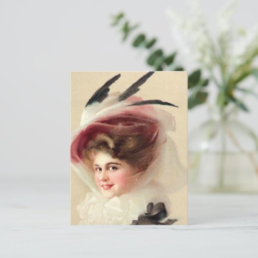 Der Hawk Feathered Hat Postkarte (Stehend Vorderseite)