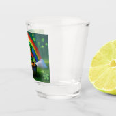 Der heilige Patrick's Day Leprechaun in Pot of Gol Schnapsglas (Rechts)