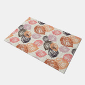 Der Herbst Blätter auf Beige. Fußmatte (Schrägansicht)