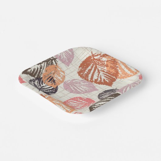 Der Herbst Blätter auf Beige. Pappteller (Gewinkelt)