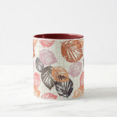 Der Herbst Blätter auf Beige. Tasse (Zentrum)