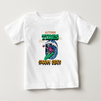 Der Herbst bringt Spooky Rides: Spooky und Spaß. T Baby T-shirt