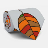 Der Herbst hinterlässt ein rotes Leaf-Muster in je Krawatte (Gerollt)