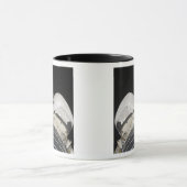 Der hintere Teil des Raumschiffs bewegt sich Tasse (Zentrum)