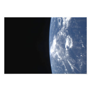 Der Horizont der Erde und die Schwärze des Weltrau Fotodruck