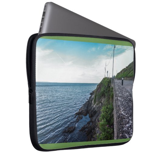 Der Horizont über der Irischen See Laptopschutzhülle (Vorne Rechts)