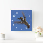 Der Hummingvogelflug Quadratische Wanduhr (Zuhause)