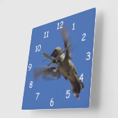 Der Hummingvogelflug Quadratische Wanduhr (Winkel)
