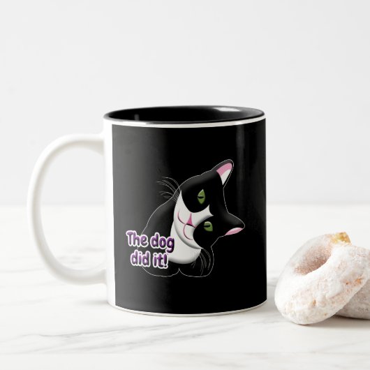 Der Hund hat es Cat gemacht Zweifarbige Tasse (Mit Donut)