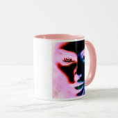 Der hypnotische Blick eines Wesens, das von anders Tasse (VorderseiteRechts)