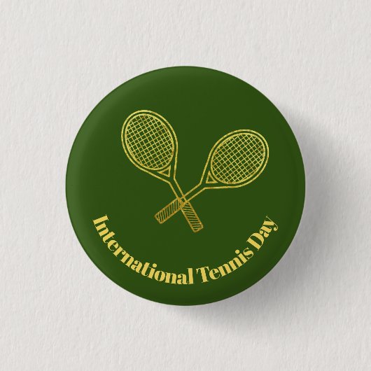 Der internationale Tennisplatz Button mit Gold Rac (Vorderseite)