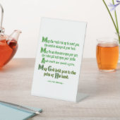 Der irische Segen lässt den Weg aufsteigen, um dic Sockelschild (In SItu)