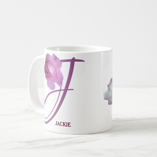 Der Jackie-Name hübsch rosa Rosa Blütenblüte Kaffeetasse (Vorderseite Links)