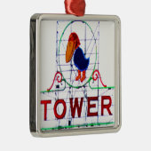 Der Jayhawk Turm Ornament Aus Metall (Rechts)