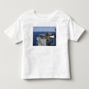 Der Kamerad eines US-Marine-Artilleristen Kleinkind T-shirt