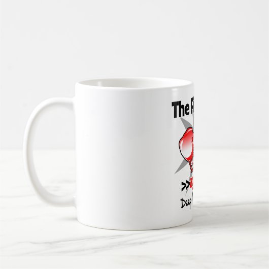 Der Kampf ist eingeschaltet gegen tiefe Kaffeetasse (Links)