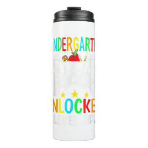 Der Kindergarten entriegelt Level-Up-Gamer-Boys wi Thermosbecher