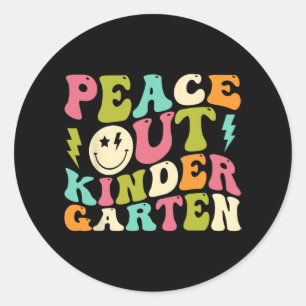 Der Kindergarten Groovy Abschluss am letzten Tag v Runder Aufkleber