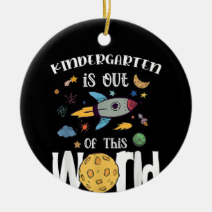 Der Kindergarten ist aus diesem ersten Welttag Leh Keramik Ornament