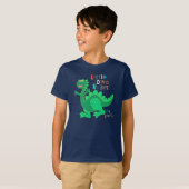 Der kleine Dino regiert die Erde. T-Shirt (Vorne ganz)