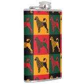 Der kluge portugiesische Wasserhund Flachmann (Rechts)