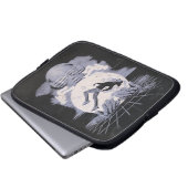 Der Kollaps - Techno-Dystopian Streetwear Design Laptopschutzhülle (Vorne Knopf)