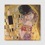 Der Kuss, Gustav Klimt Magnet<br><div class="desc">Der Kuss (Original Der Kuss) wurde von Gustav Klimt gemalt und ist wahrscheinlich sein berühmtestes Werk. 1907 begann er mit der Arbeit an der "Goldenen Periode" und sie ist der Höhepunkt seiner so genannten "Goldenen Periode". Es zeigt ein Paar in verschiedenen Goldtönen und Symbolen, das einen Kuss mit einem Hintergrund...</div>