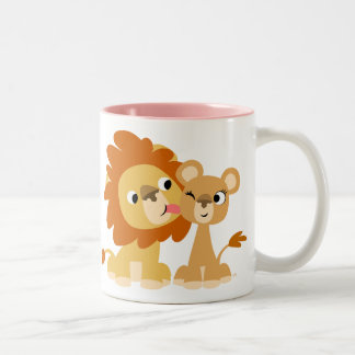 Der Kuss: Niedliche Cartoon-Löwe-Paar-Tasse Zweifarbige Tasse