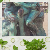 Der Kuss von Auguste Rodin in den Tuilerien, Paris Geschirrtuch (Gefaltet)