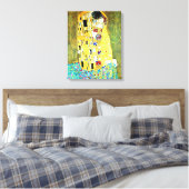 Der Kuss von Gustav Klimt Leinwanddruck (Insitu (Schlafzimmer))