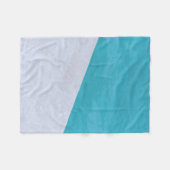 Der leere graue Boden am Pool Fleecedecke (Vorderseite (Horizontal))