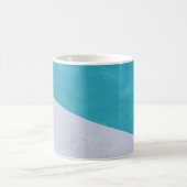 Der leere graue Boden am Pool Kaffeetasse (Mittel)
