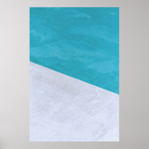 Der leere graue Boden neben dem Pool Poster