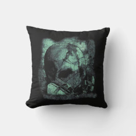 Der letzte Atemzug - Techno-Dystopian Streetwear Kissen