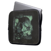 Der letzte Atemzug - Techno-Dystopian Streetwear Laptopschutzhülle (Vorderseite Links)