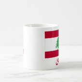 Der Libanon-Flagge mit Namen auf Arabisch Kaffeetasse (Mittel)