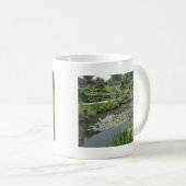 Der Lily Pond bei RHS Wisley Kaffeetasse (VorderseiteRechts)