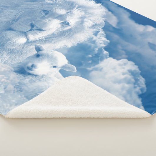 Der Löwe und das Lamm aus Wolken geformt Sherpadecke (3/4)