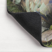 Der Luftschiff knurrt durch ein nasses Feld Mousepad (Ecke)