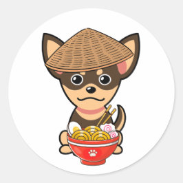 Der lustige kleine Hund isst Nudeln Runder Aufkleber