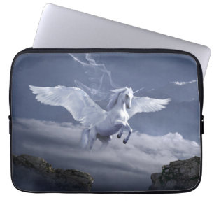 Der mächtige Pegacorn (Pegasus unicorn) Laptopschutzhülle
