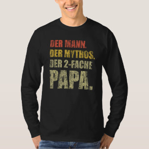 Der Mann des Mythos ist der zweifache Vater mit zw T-Shirt