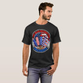 Der Mann hinter dem Firecracker New Dad 4. Juli T-Shirt (Vorne ganz)