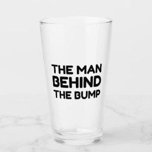 DER MANN HINTER DER UMP GLAS