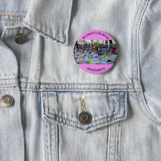 Der März der Frauen unterzeichnet Button (Beispiel)