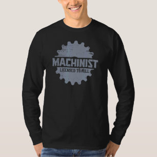 Der Maschinenbauingenieur Mate ist für die Lieferu T-Shirt