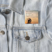 Der Mensch ist frei Voltaire Zitat Button (Beispiel)